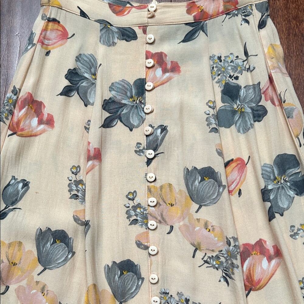 Vintage Express Floral Tea Length Skirt in Peach and Multicolor Flowers, Size XS - Picture 5 of 13